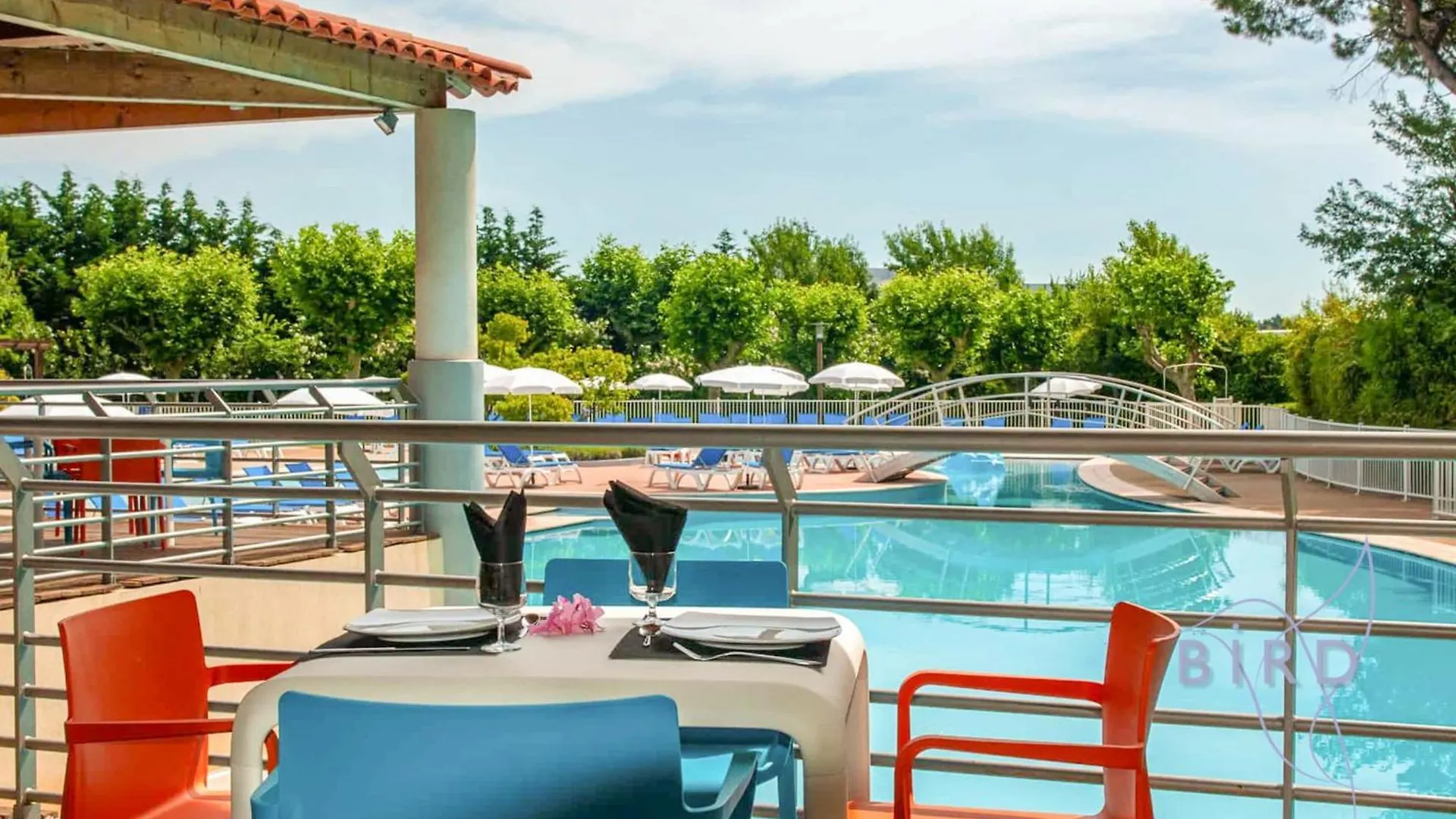 Magnificent One-Bedroom Apartment With Lake Views Near The Sea And Golf Mandelieu