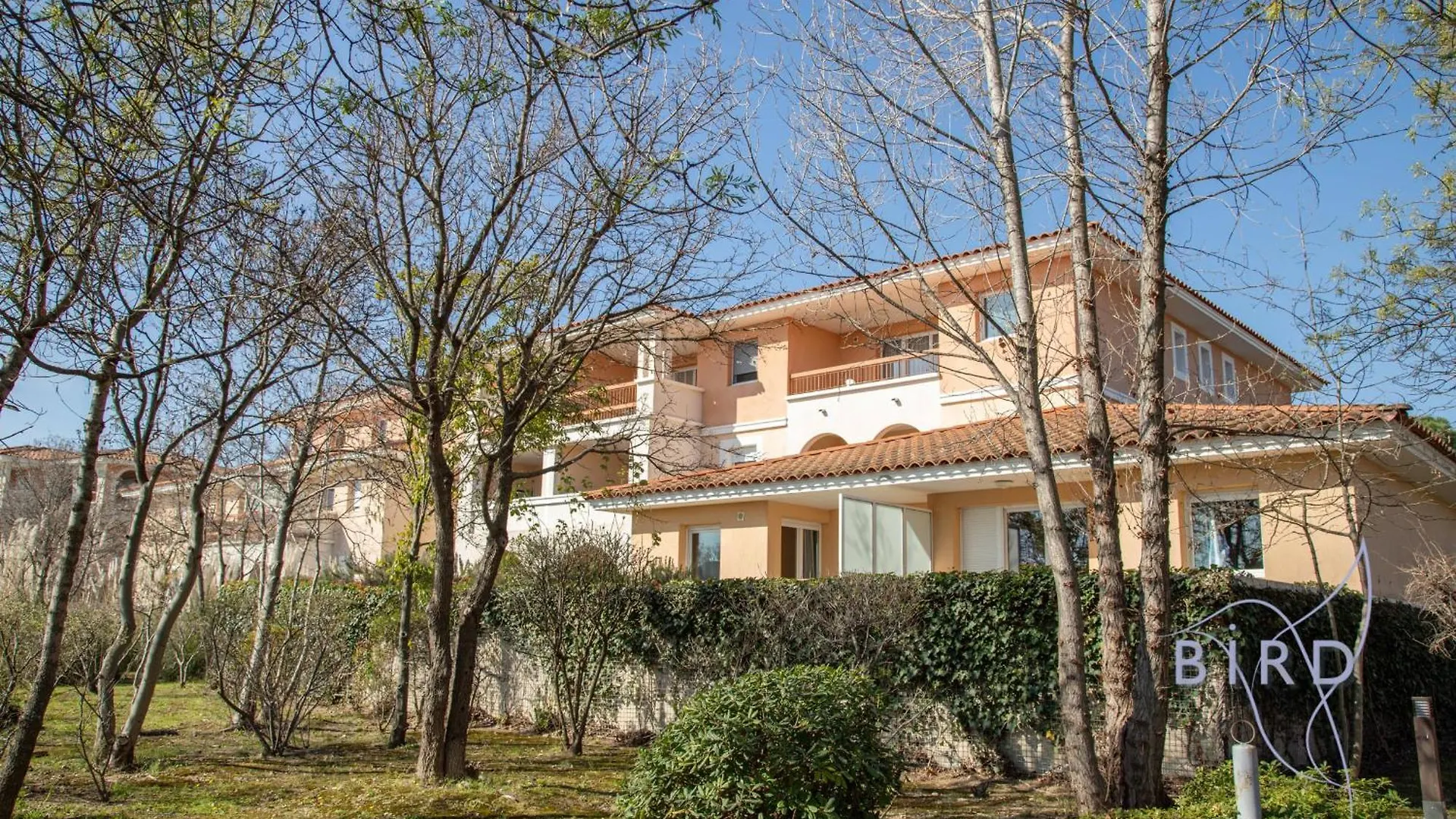Magnificent One-Bedroom Apartment With Lake Views Near The Sea And Golf Mandelieu-la-Napoule